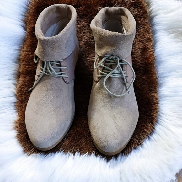 Heidi Klum Women's Dorothy Taupe Suede Lace Up Ankle Boots Booties Size 7.5 NWOT - Picture 2 of 13